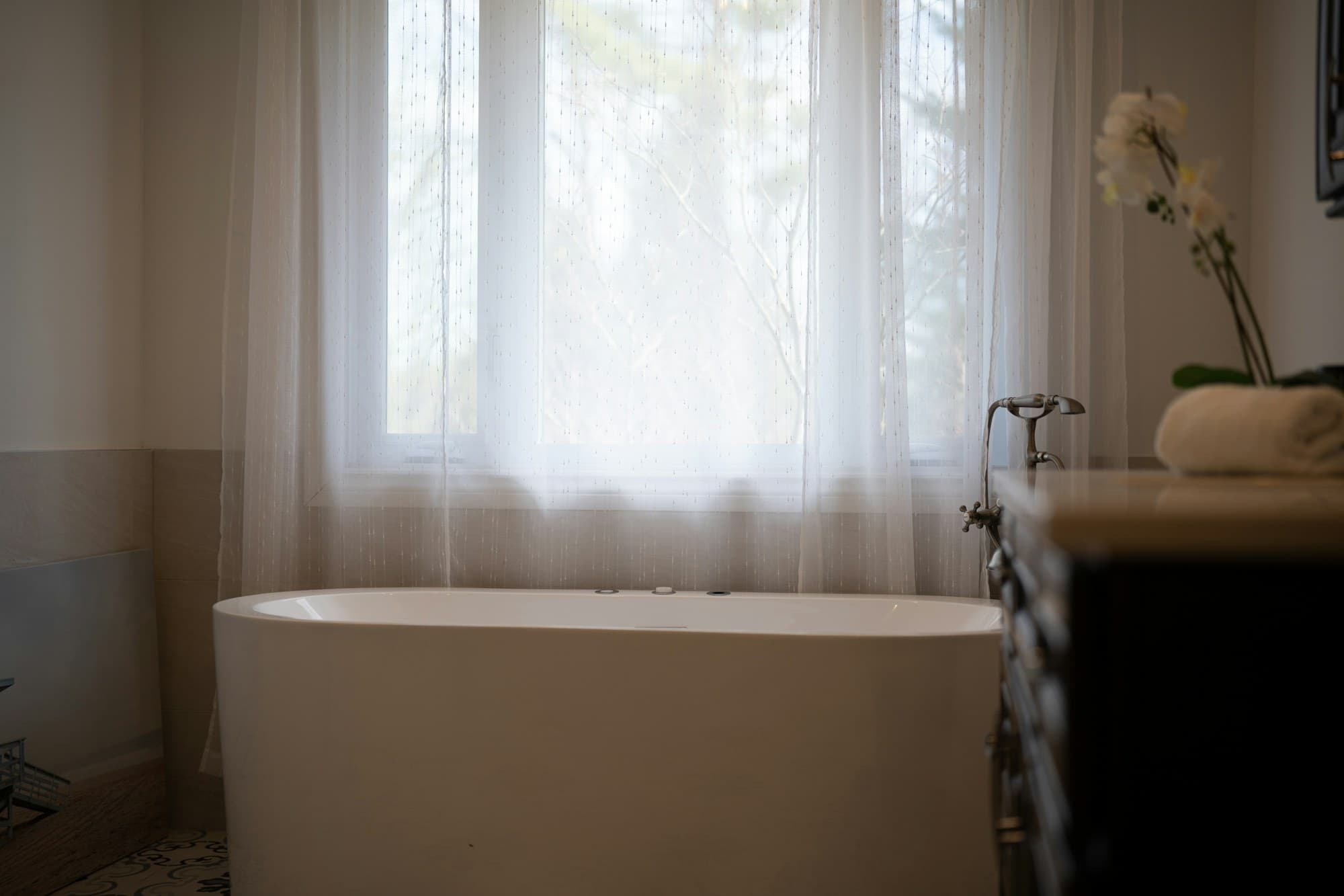 Delta Suites